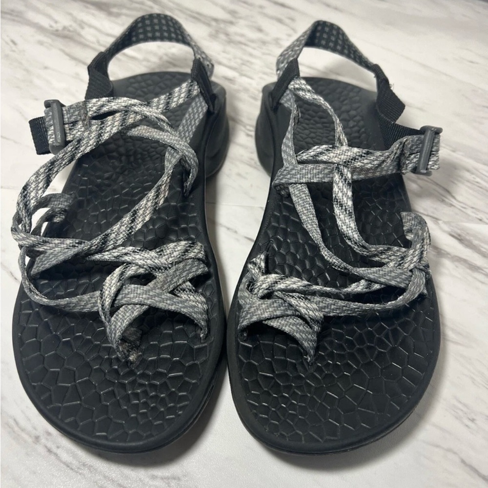 Chaco ZX2 Size 6 Strappy Sandals Loop Gray & Black Adjustable Women